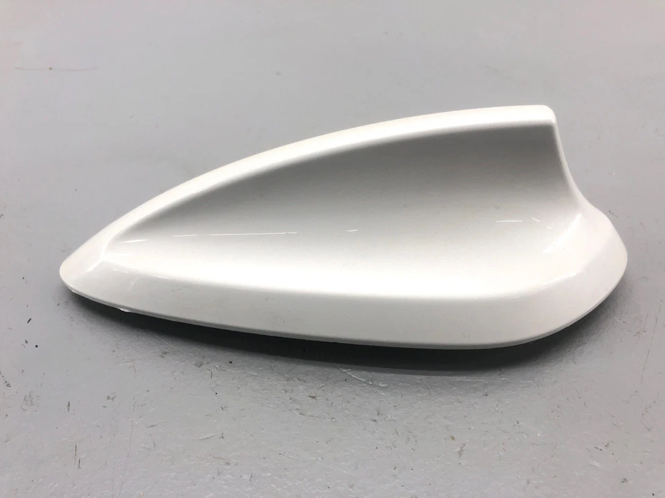 BMW 740I 2016-2019 techo aleta de tiburón antena estándar blanco mineral (A96) 9303040 Foto 4 de 4