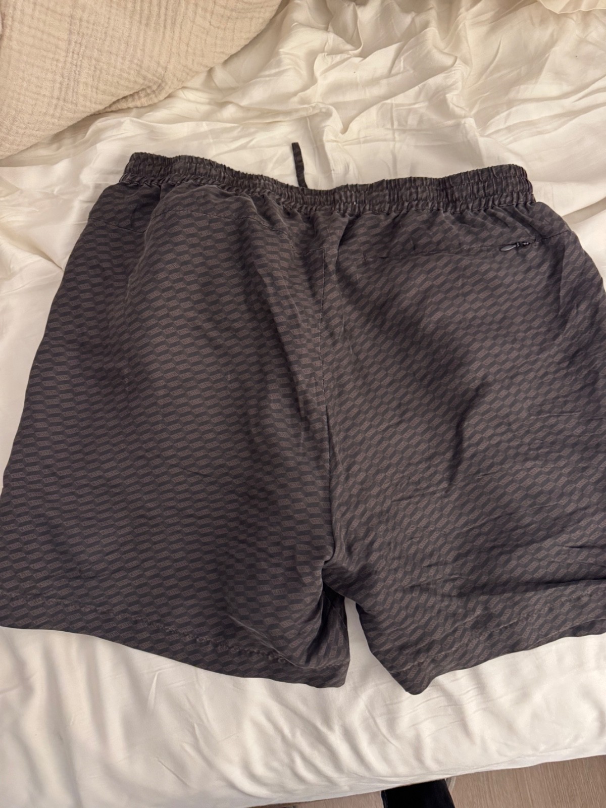 Kith Silk Shorts Size Large (Lightly Worn)