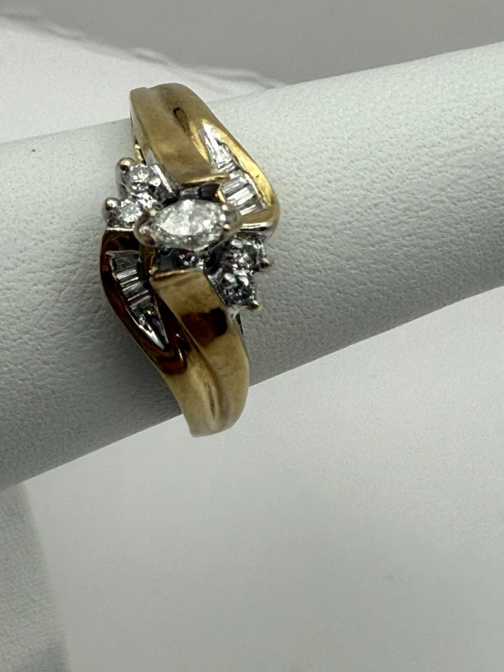 Wedding Set 14k Yellow Gold Marquise Baguette Rounds .25 CTW 3.6 Grams Size 7 - Image 3 of 4