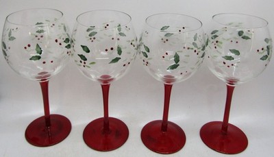 Pfaltzgraff Winterberry Etched and Hand Painted  Wine Goblets Set of 4