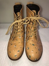 Lace Up mustard, yellow boots with tiny flowers, prairie vintage kids 3y Youth