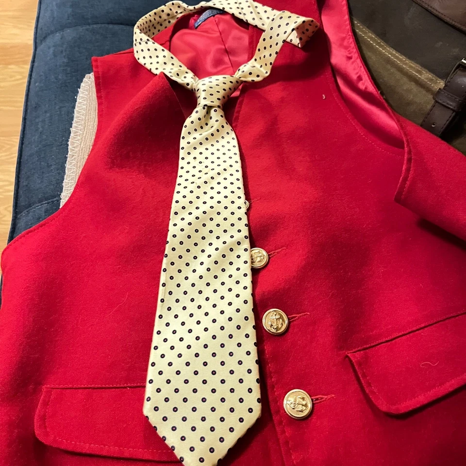 Wembley Silks Yellow with Geometrics in Excellent Condition - Image 4 of 4