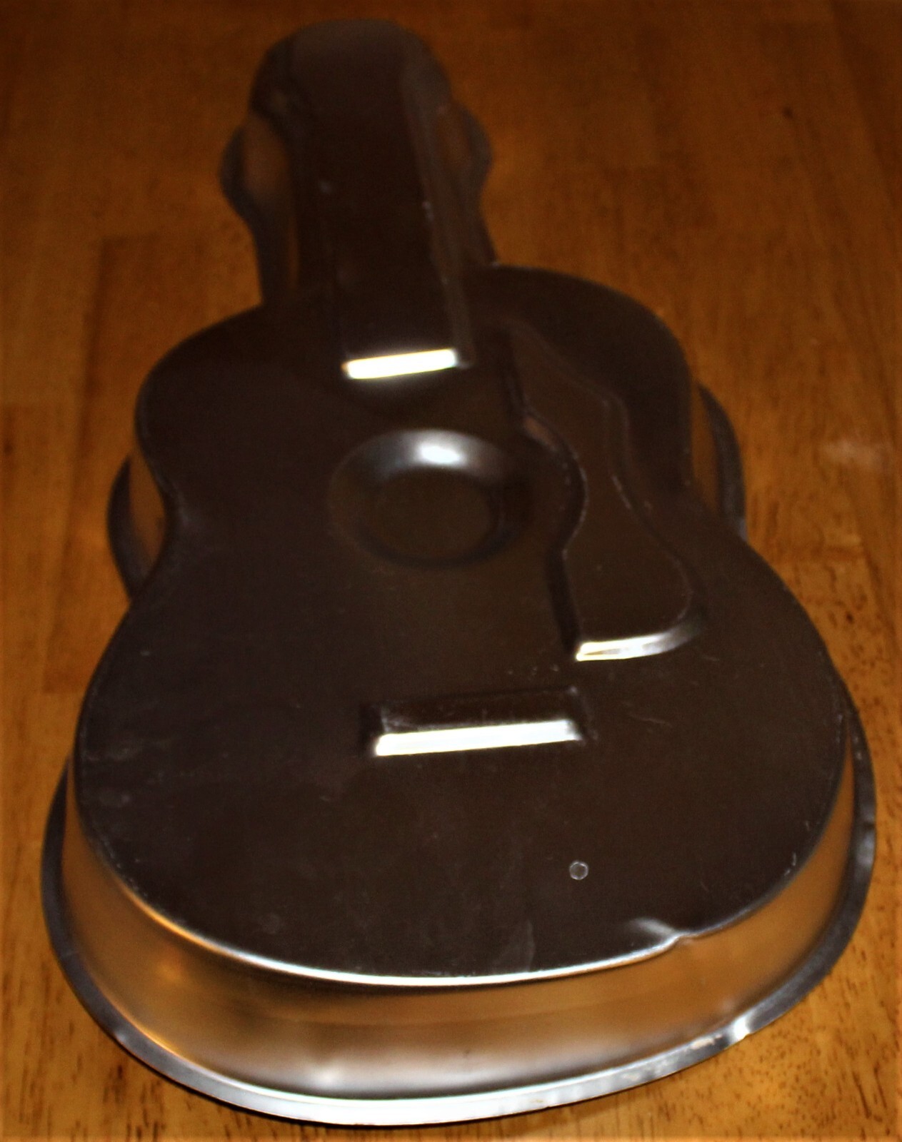 Wilton GUITAR CAKE PAN w/Instructions Guc 502925 1977 17"x1.5