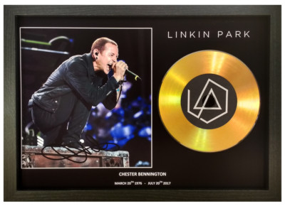 CHESTER BENNINGTON - LINKIN PARK SIGNED GOLD DISC COLLECTABLE MEMORABILIA GIFT 2