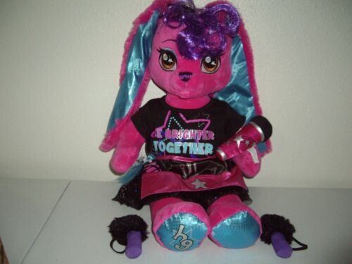T26 Usado en Excelente Condición Build A Bear Honey Girl HG Risa Pink Rock Star Peluche Conejo 20" Accesorio - Imagen 3 de 9