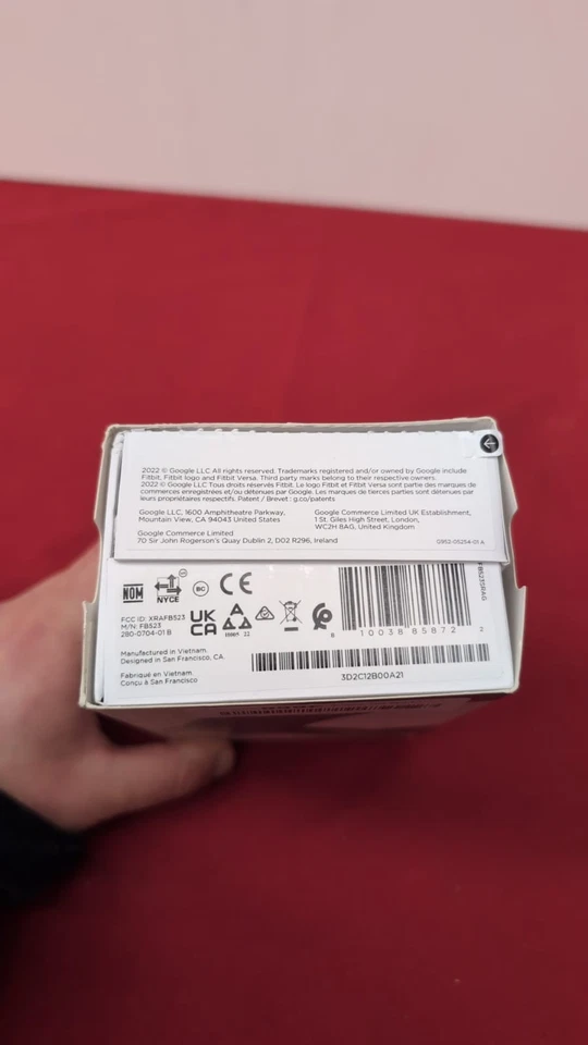 Google Fitbit Versa 4 Fitness Smartwatch with built-in GPS compatible with iOS  - Image 2 of 2