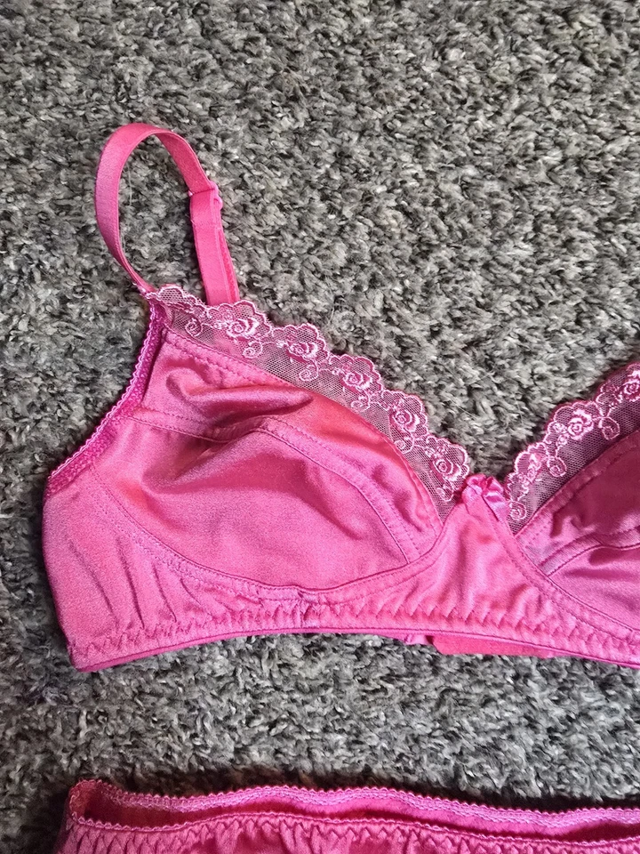 Vintage Style 36 B Silky Satin Pink Nylon Wireless Padless And Panties - Image 3 of 4