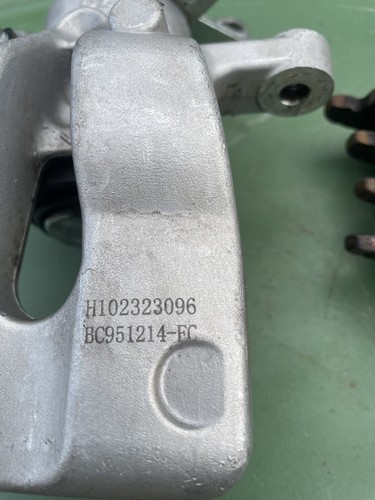 alfa romeo gt blackline Rear Right Brake Calliper - Picture 3 of 3