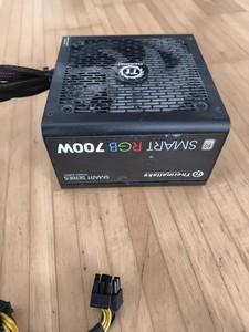 700 Watt Thermaltake Smart RGB SPR-0700NHSAW ATX Netzteil 80+ W PSU Strom pc pin