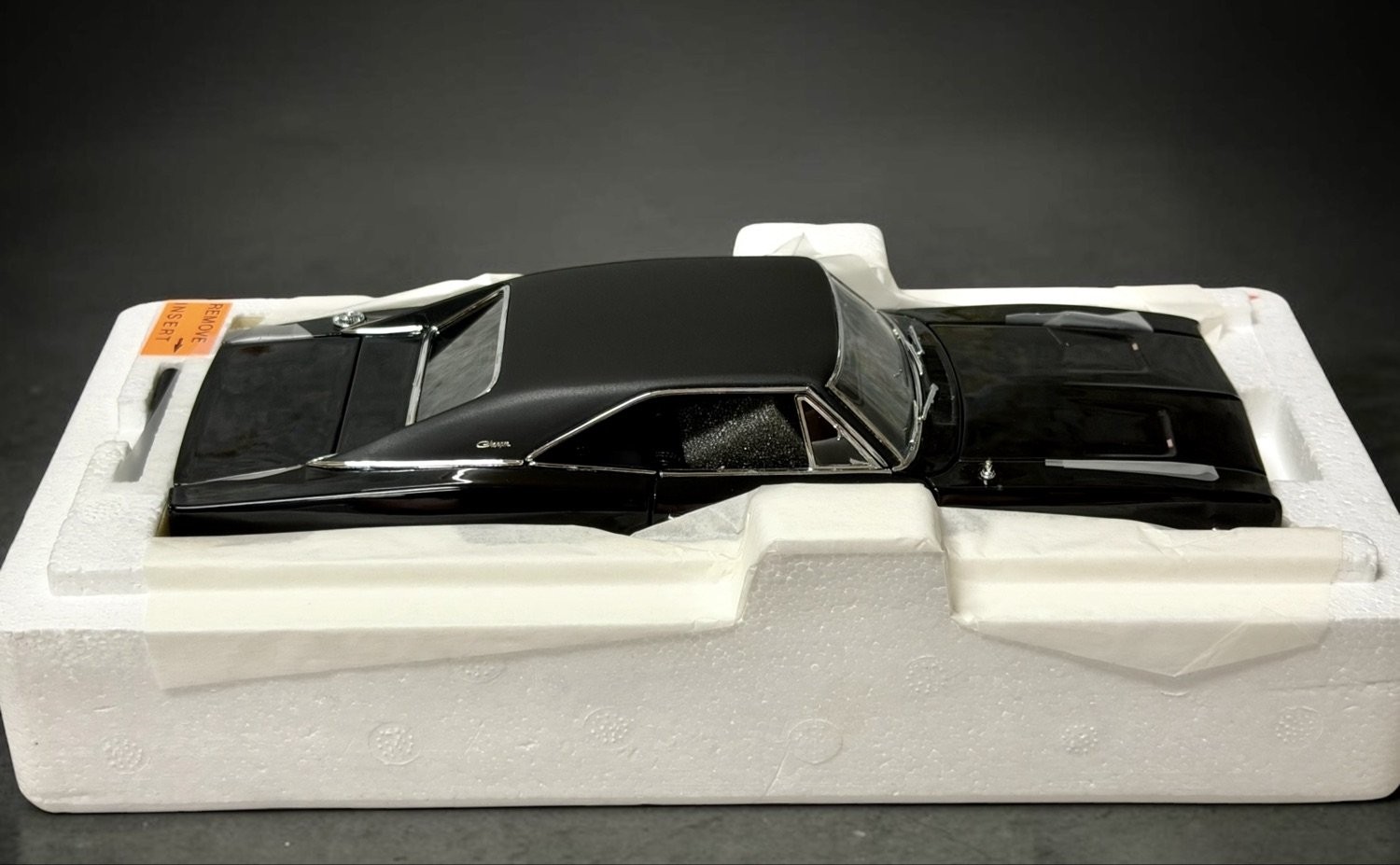 Danbury Mint 1:24 1968 Dodge Charger R/T Bullitt Car Diecast Model Black D111