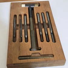 Lyman Deluxe Hammer and Punch Kit