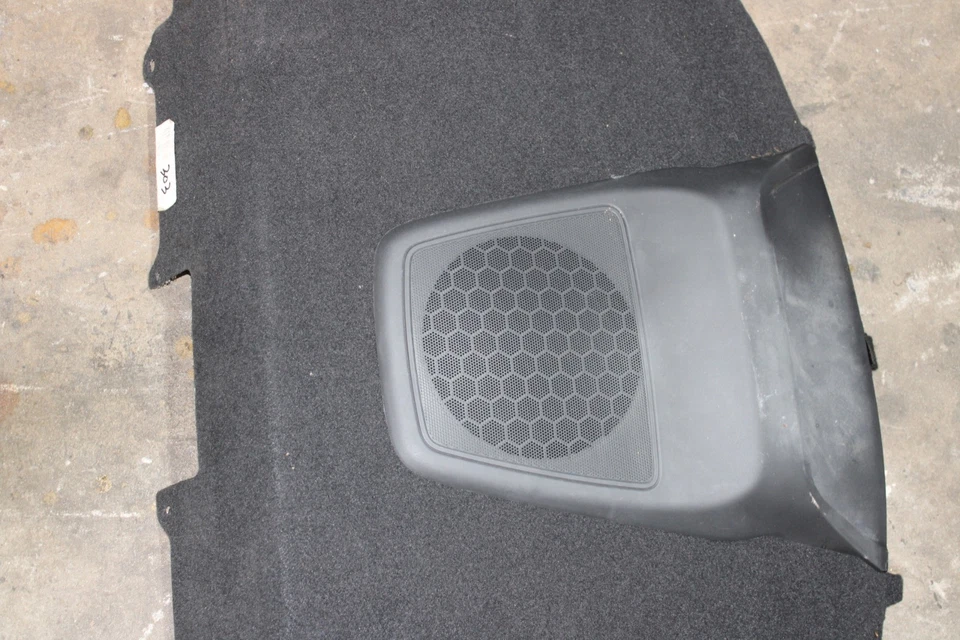 HYUNDAI GENESIS 2010-2016 CUPÉ ALTAVOZ TRASERO CUBIERTA BANDEJA FORRO MOLDURA CON TERCER FRENO  Foto 3 de 4