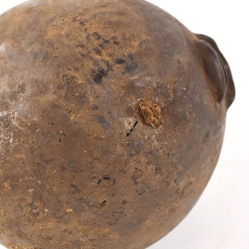 Shi (Bashi) Pitcher with Face Congo - Picture 3 of 8