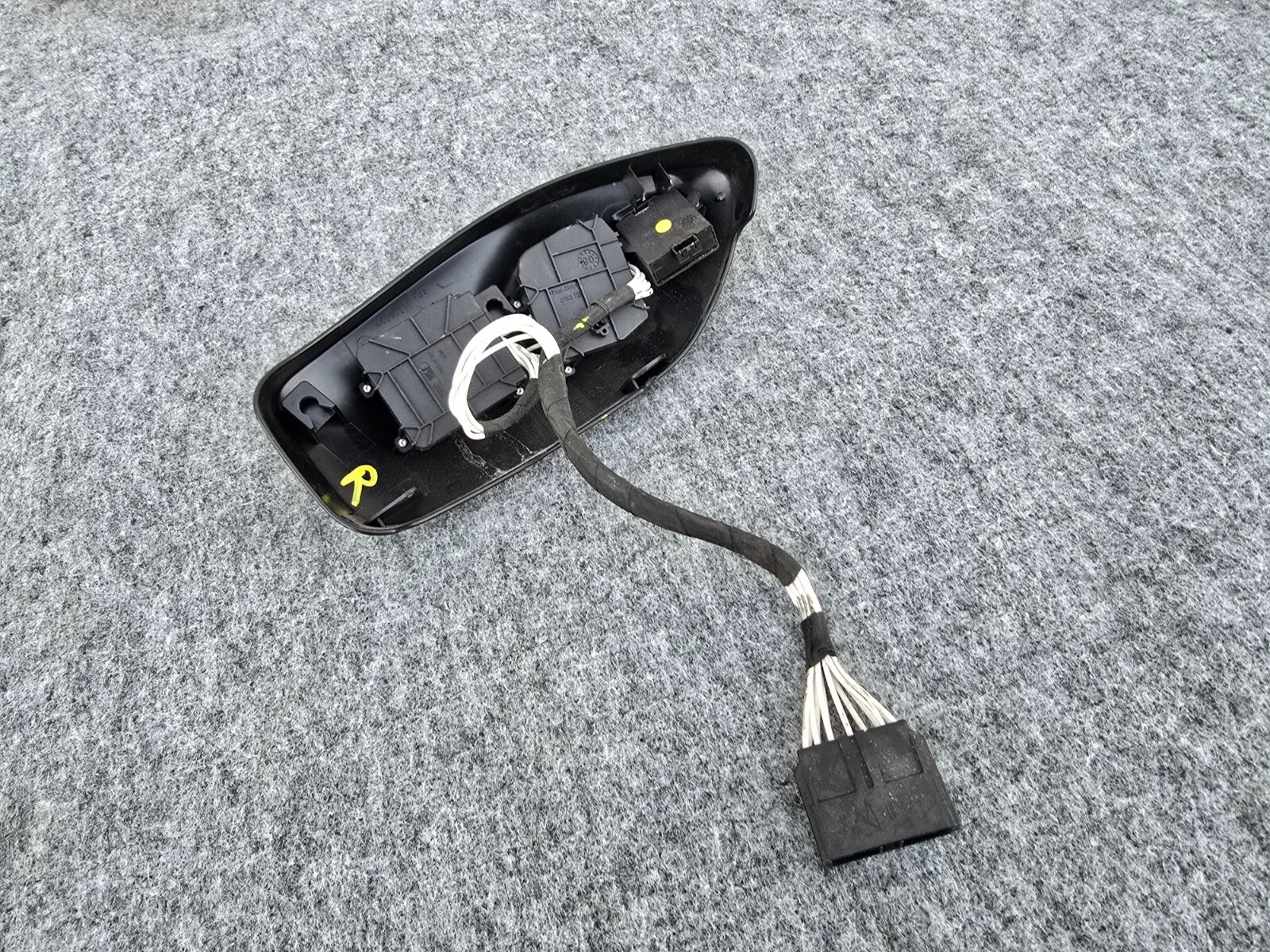 RIGHT SEAT CONTROL SWITCH ASSEMBLY 58k 08-19 MASERATI GRANTURISMO 4.2L M145