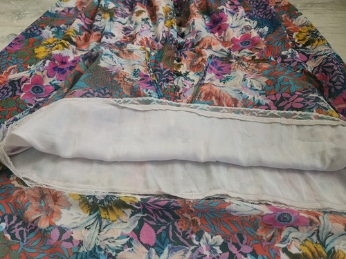 Akemi + Kin Anthropolgie V-neck Valencia Floral Dress Lace Insert size Medium - Picture 6 of 12