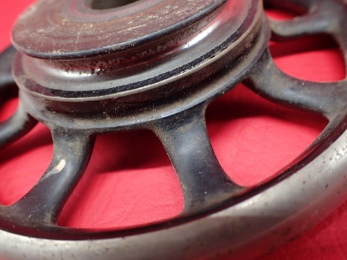 Antique 1927 SINGER 66 Sewing Machine 9 Spoke Hand Wheel - Picture 10 of 10