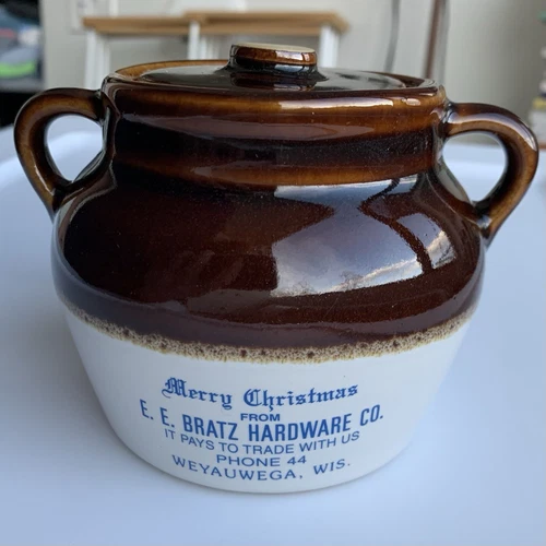 2009 Red Wing Collectors Society Commemorative Bean Pot Merry Christmas Advert