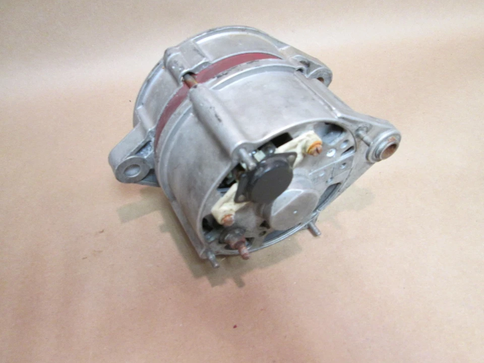 Ferrari 308, Mondial 8 - Alternador sin polea - # 110073 Foto 3 de 4