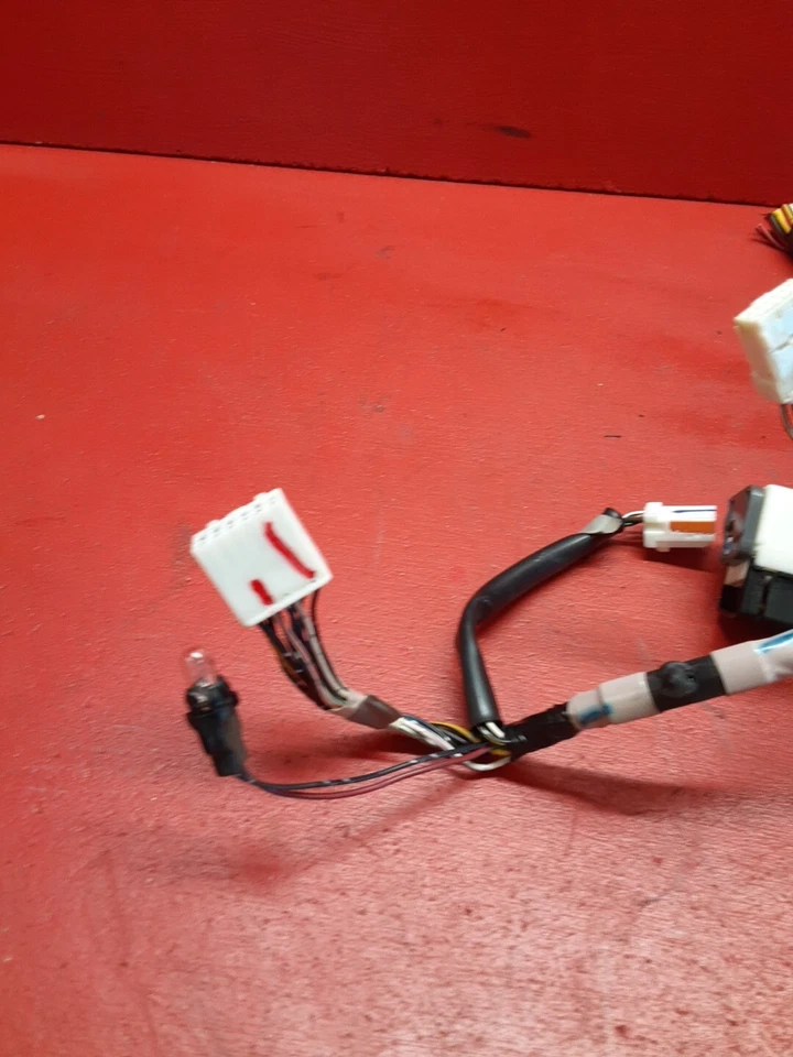 Комбинированный переключатель цилиндра замка зажигания для Mazda 3 2004-2008 годов выпуска косички рулевой колонки - Изображение 2 из 4