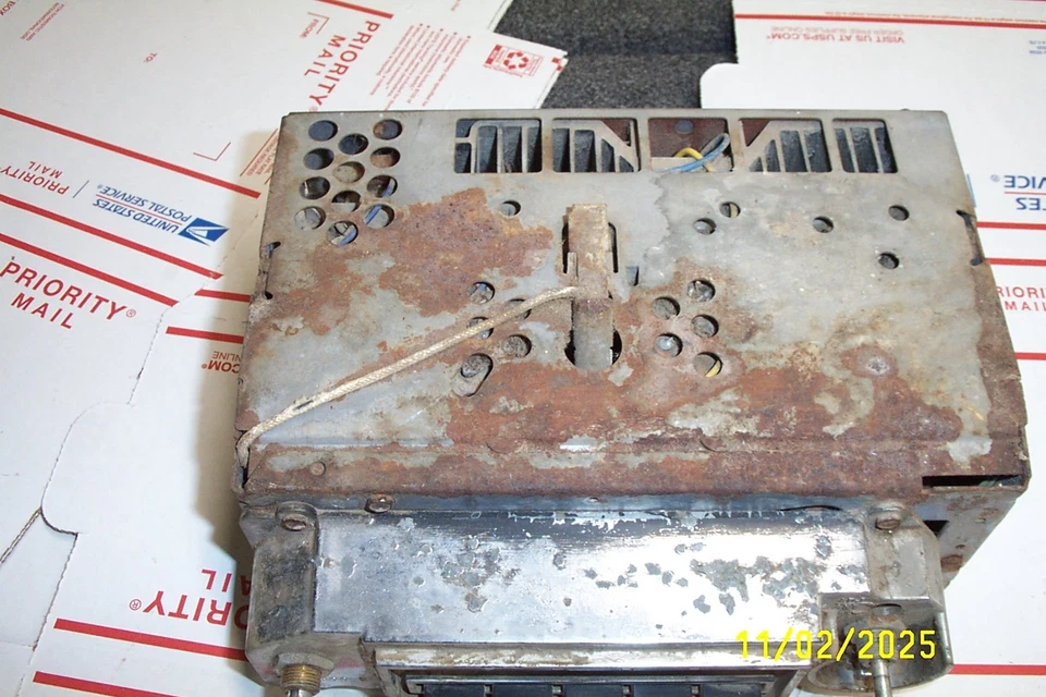 1963 64 CHEVROLET IMPALA AM RADIO PARTS OR RESTORE original gm belair biscayne Foto 2 de 4