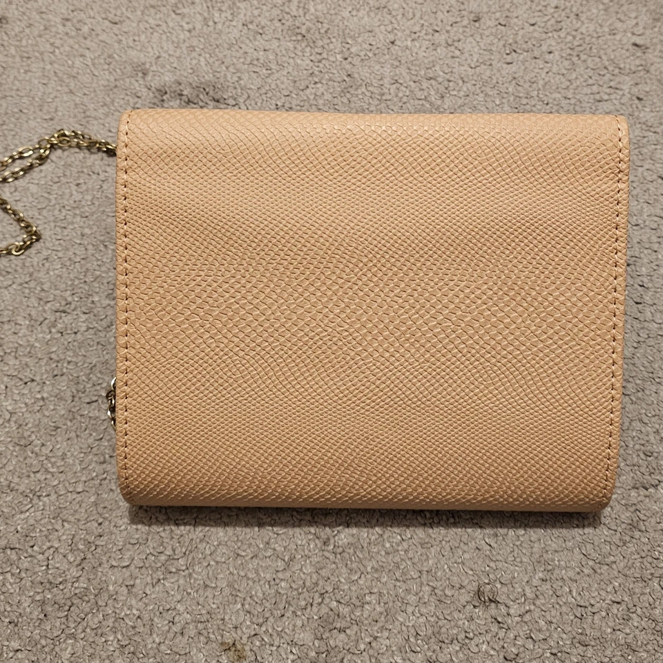 Womens Pink Clutch/Crossbody Bag with Gold Chain Strap - Image 3 of 4