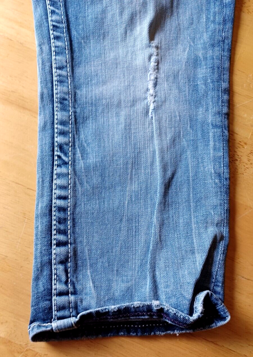 Vigoss The New York Capri Size 5/6 Crop - 21" Embellished & Distressed Denim - Picture 14 of 22