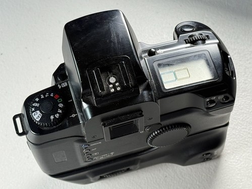 Cámara Canon EOS 5 35 mm película SLR + cuerpo de trabajo probado con agarre - Imagen 9 de 13