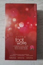 AVON FOOT WORKS POMEGRANATE CHOCOLATE SOOTHING SOAK SMOOTHING SCRUB CREAM Socks