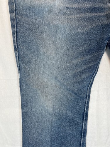 Pantalones de mezclilla Levis 517 para hombre 38x30 corte bota azul grunge lavado medio desgastado - Imagen 7 de 19