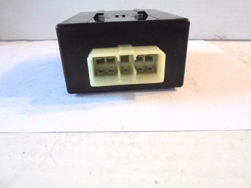 Relé de antena elétrica padrão RY-1219 serve para 95-00 Toyota Avalon - Imagem 3 de 4