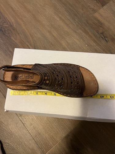 Joseph Seibel Women's Rosalie Perforated Sandals - Picture 5 of 5