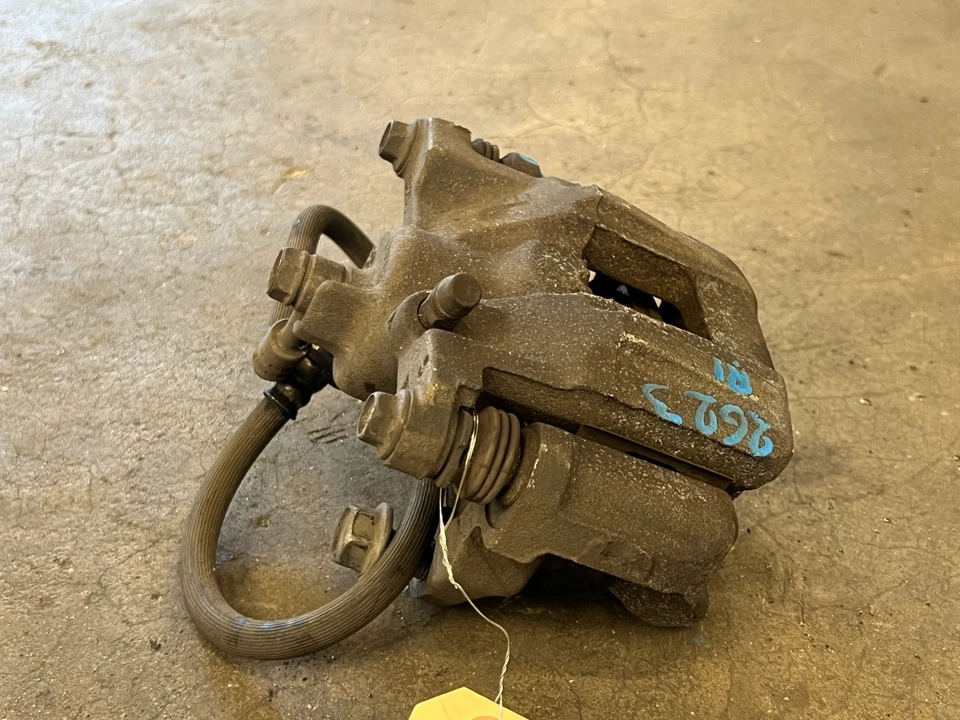 ⭐2011-2017 HONDA ODYSSEY REAR LEFT DRIVERS BRAKE CALIPER BRACKET OEM LOT2623 Foto 2 de 4