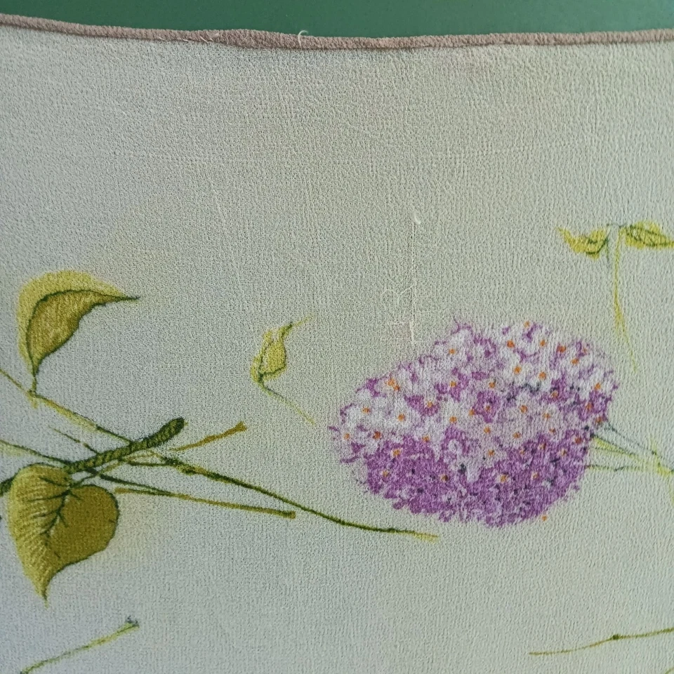 Винтажный шарф 1950-х 60-х цветочный сирень и зеленый чистый 25 x 25» чистый гламур - Изображение 3 из 4