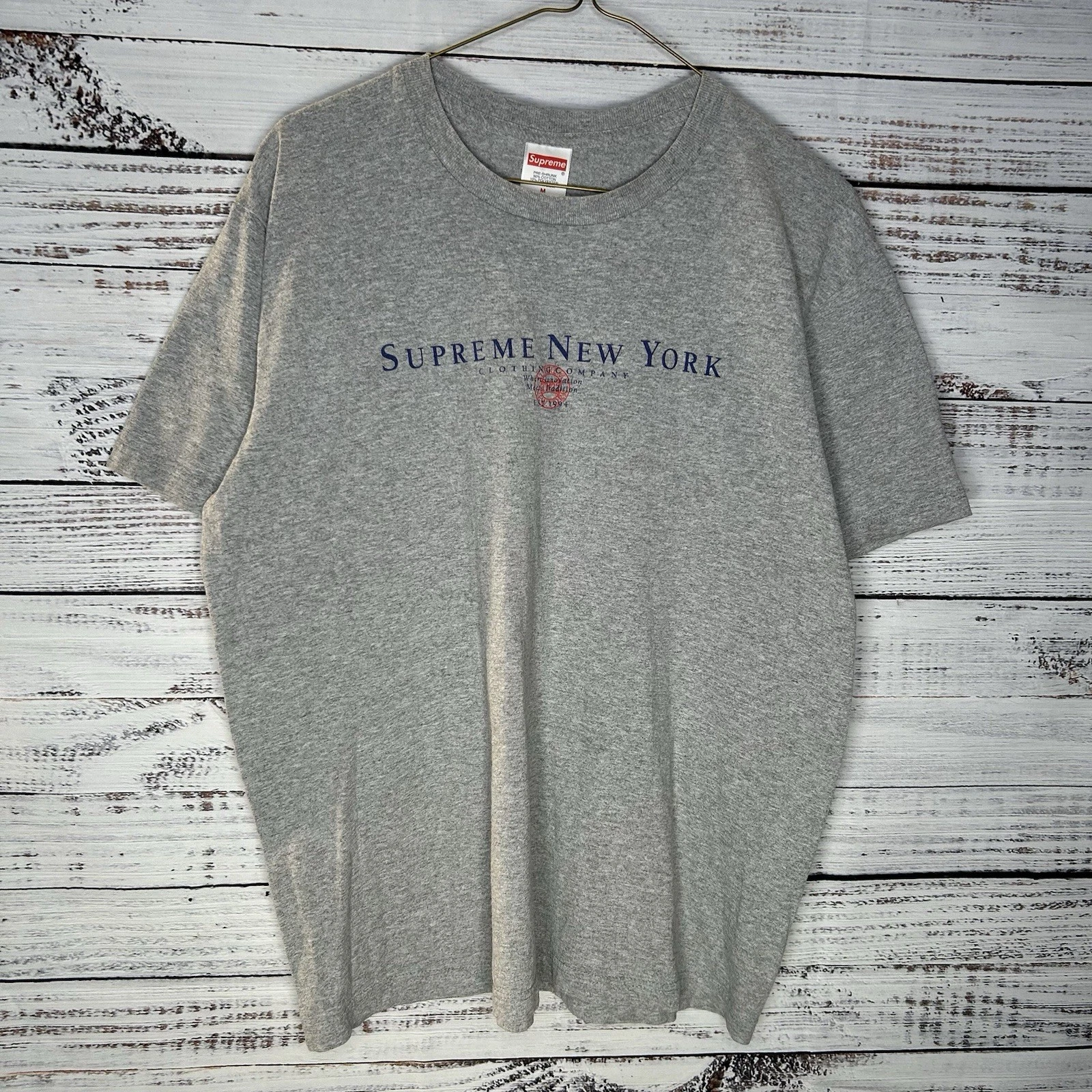 Supreme Tradition Tee FW22 T shirt graphique New York Skate coupe boxy homme moyen