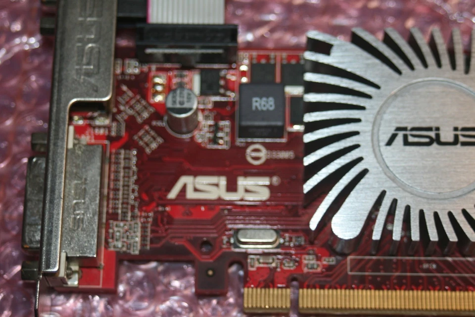 Asus Radeon HD 5450 512MB PCI-E Video Card EAH5450 SILENT/DI/512MD3 - Image 2 of 4