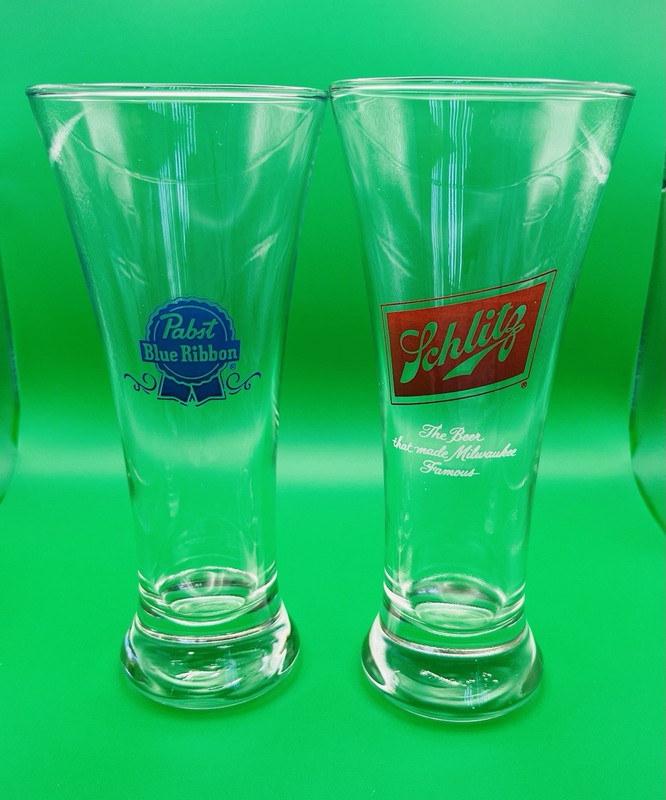 Pabst Blue Ribbon & Schlitz Vintage 1960-70’s 7 inch beer glass. Mint condition.