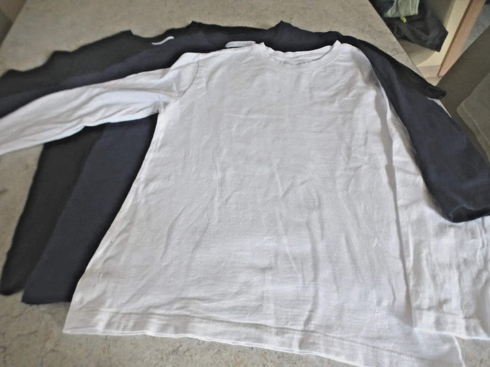 3 T-Shirts -Langarm - Gr. 128 - Zara - weiß/blau/schwarz - Bild 2 von 2