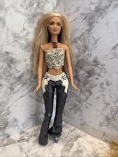 Mattel 2003 Shakira Barbie Doll with Guitar Whenever Wherever