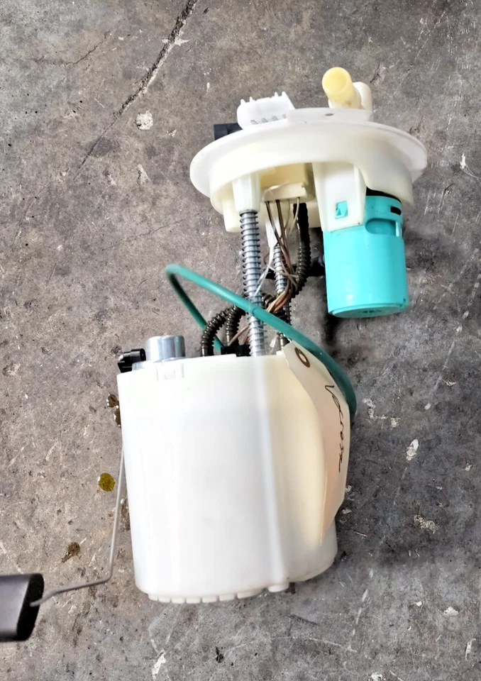 2012-16 BUICK LACROSSE Fuel Pump Assembly Tank Mounted 2.4L - Imagem 4 de 4