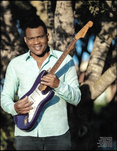 Robert Cray Signature Fender Stratocaster hardtail guitar 2020 pin-up photo - 第 1/3 張圖片