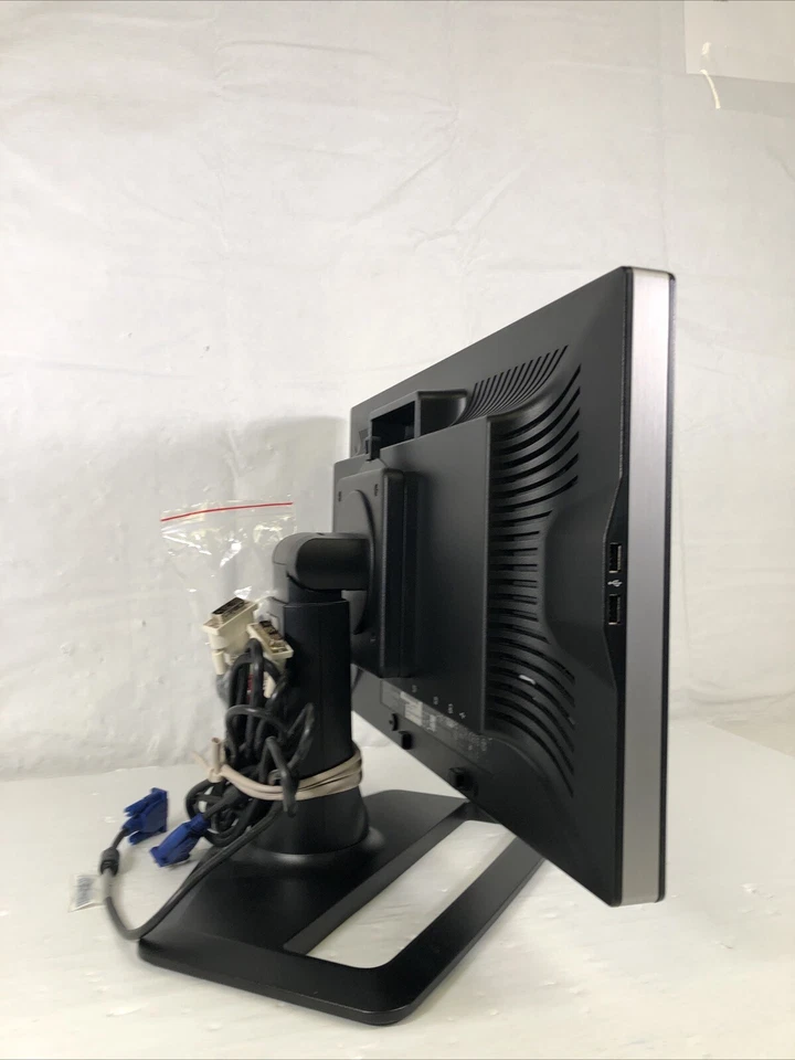 HP ZR22w 22" S-IPS Monitor Widescreen 1080p VGA DVI USB 2.0 Hub VM626A4#ABA - Image 2 of 4