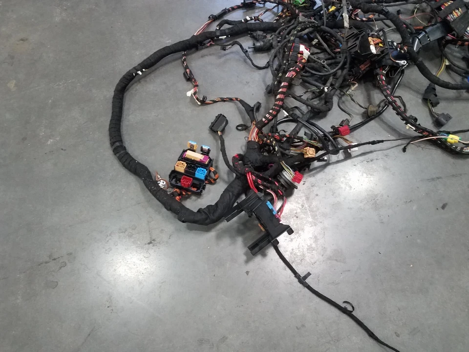 2012 奥迪 S4 Quattro B8 底盘线束 #17 A8 — 第 2/4 张图片