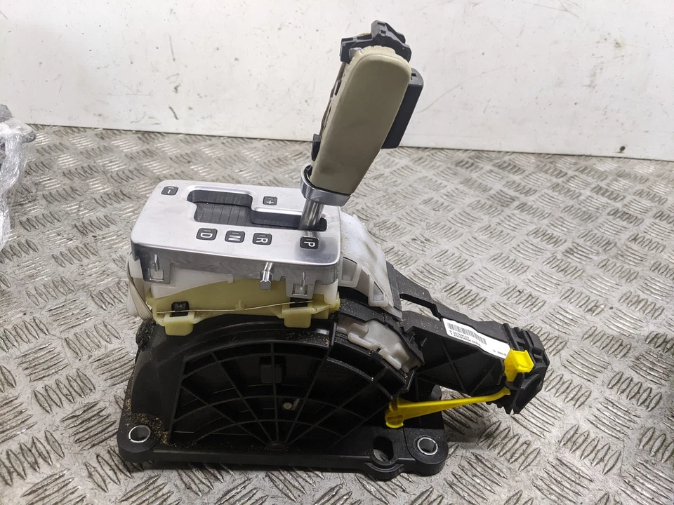 Volvo S80 D Se Mk2 2006-2011 6 Speed Automatic Gear Selector Shifter 30759120  - Image 2 of 4