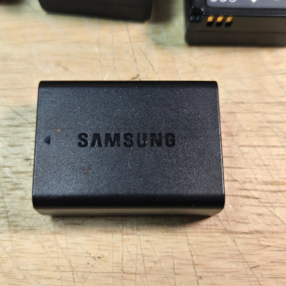 4 X Samsung литий-ионный аккумулятор 1 OEM 3 off NX200/210/1000/1100/2000/300 (ED-BP1130) - Изображение 2 из 4