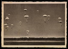 AK Fallschirmjäger Dans Le Ciel Photo Carte Postale