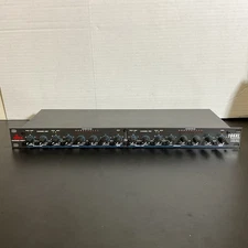 DBX 166XL 2 Channel Stereo Compressor/Limiter & Noise Gate/Expander - Turns On