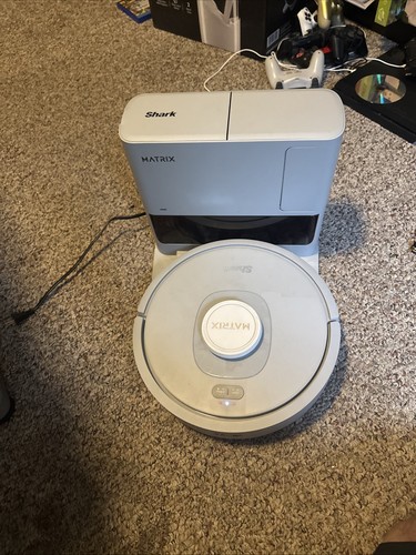 SHARK MATRIX CARPET + HARD FLOOR SELF EMPTY ROBOT VACUUM UR235BEDUS UR235 C