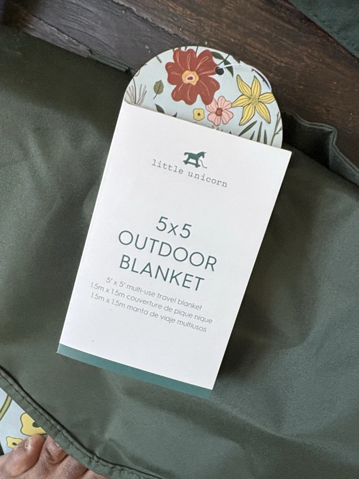 Little Unicorn 5x 5 Primrose Patch户外毯子防水花卉全新带标签 — 第 2/4 张图片