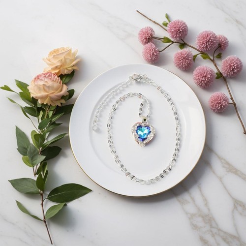 Elegant Heart Necklace Three Dimensional Design Ideal for Fashion Lovers - Picture 6 of 31