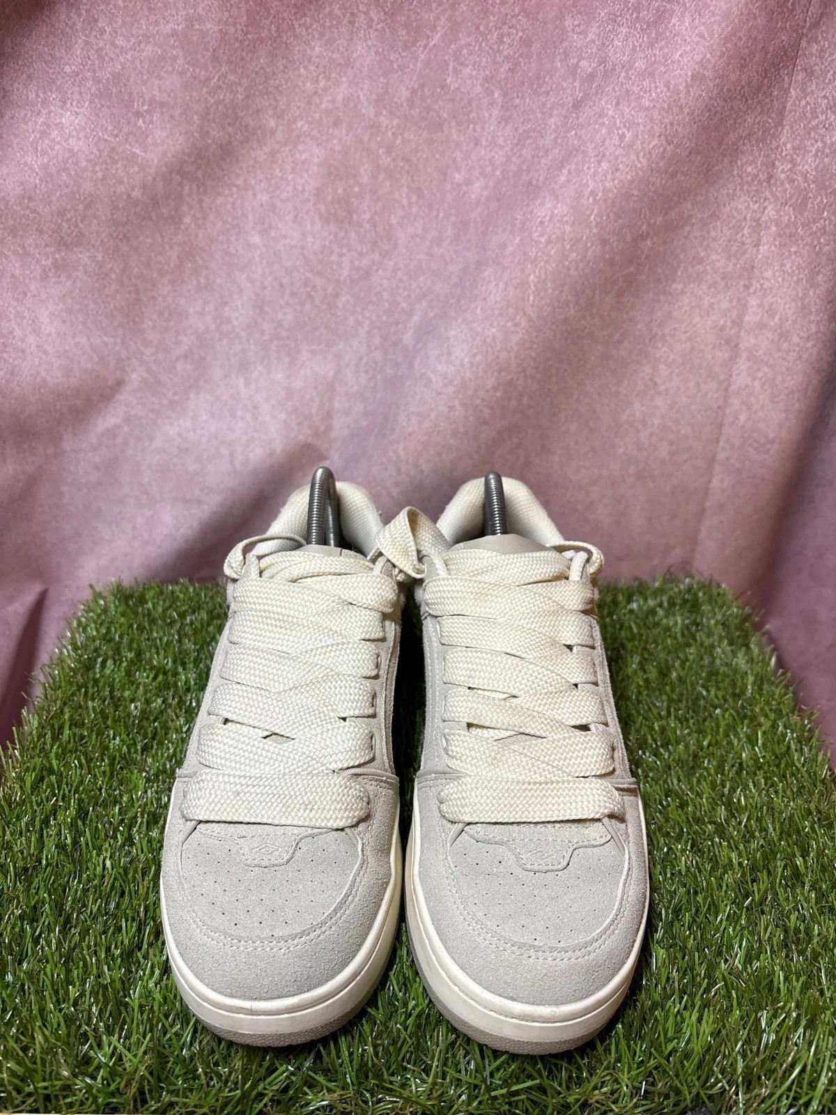 Umbro Speciali  Chunky TR suede Trainers size woman 5 Beige / Cream image 2